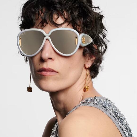 New, LOEWE Sunglasses LW40132I 24C Authentic - Picture 2 of 12